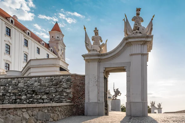 Bratislava Castle Entrance Gate Statue King Svatopluk — Stock Photo, Image
