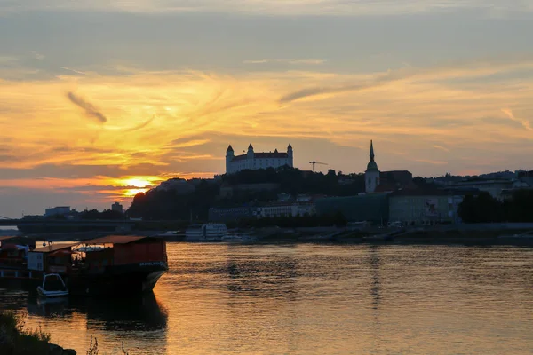Bratislava Eslováquia Agosto 2018 Vista Sobre Castelo Bratislava Cidade Velha — Fotografia de Stock