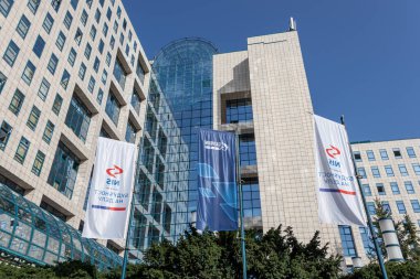 Novi Sad, Sırbistan - 31 Ağustos 2020: Gazprom - Novi Sad 'daki Nis İşletme İnşaat Merkezi