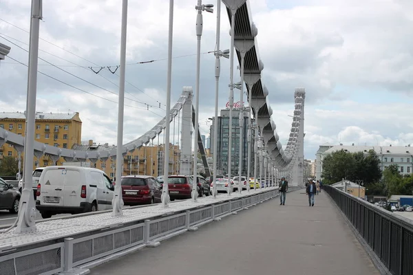 Moskova, Moskova nehri üzerinde Krymsky köprüsü