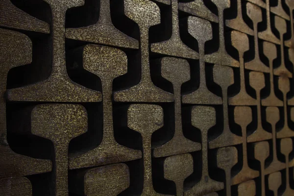 birbirlerine rayları kesmek