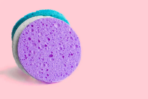 Yüz için temiz sünger