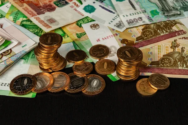 Monedas Dinero Ruso Rublos Papel Que Yacen Sobre Mesa — Foto de Stock