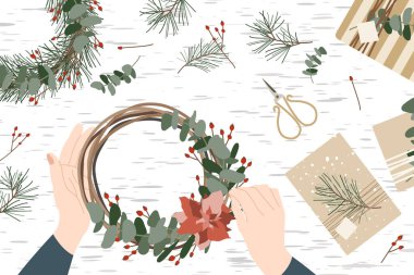 Çiçekçi kadın Noel çelengi yapıyor, tatil atölyesi. Eko dekorasyon, düz yatış. Kraft kağıdında hediyeler. Kırsal hediye kutusu. Xmas ve yeni yıl kutlaması hazırlığı. Vektör düz biçimi
