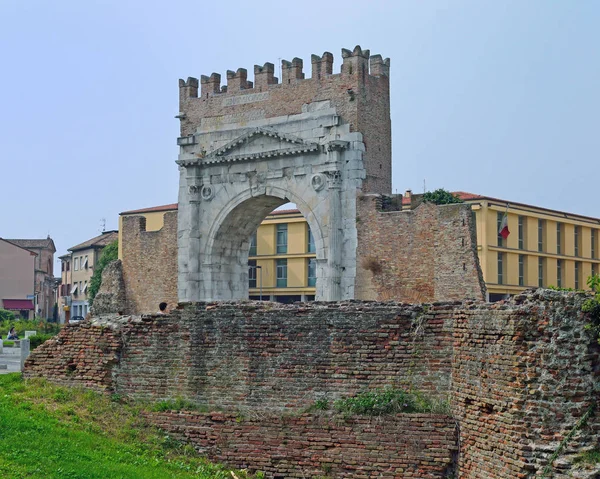 Остатки Ветхозаветной Арки Августа Римини Италия — стоковое фото