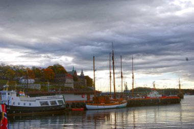 sonbaharda oslo ve körfez adaları ile yürümek