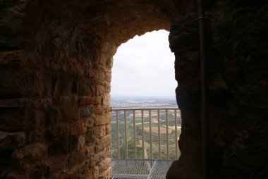 Pyrenees ortasında kaybolan Hermitage