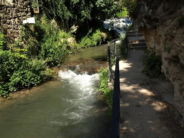 Loop Langs Rivier Tjo Stad Trillo Omliggende Bossen Aan Rivier — Stockfoto