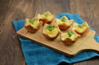 Yumurta kalıpları stok fotoğrafı. Lezzetli yumurta kalıpları, sopa, yumurta stoğu fotoğrafı.