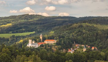 Rozmberk Şatosu - Rosenberg Şatosu - Güney Bohemya 'da Rozmberk nad Vltavou yakınlarında, Çek Cumhuriyeti