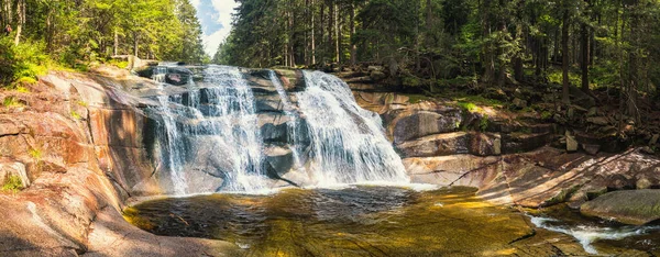 Mumlava Waterfall，Krkonose国家公园，捷克共和国 — 图库照片