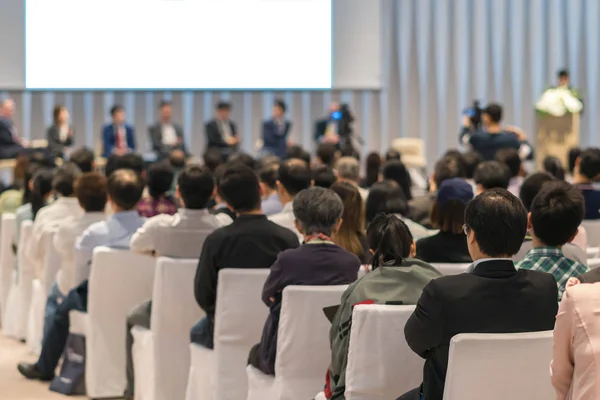 Rückansicht Des Publikums Konferenzsaal Oder Bei Seminarsitzungen Die Redner Auf — Stockfoto