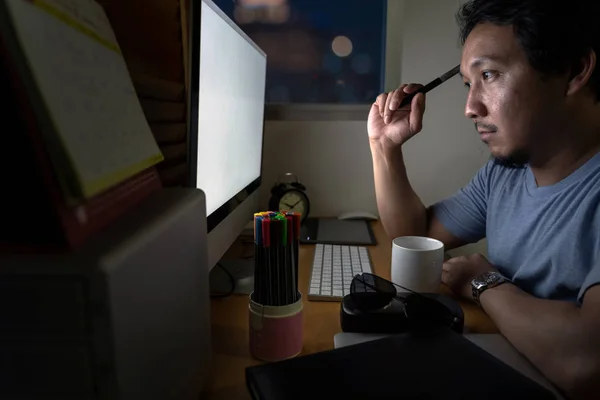 Retrato Asia Empresario Sentado Trabajando Duro Mesa Con Parte Delantera — Foto de Stock