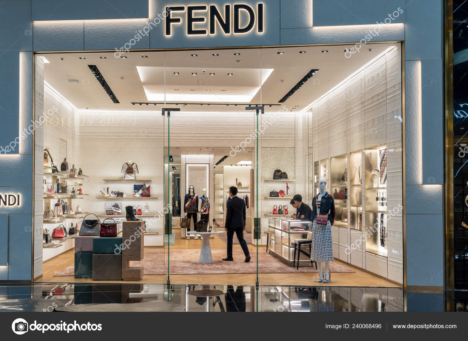 adidas store iconsiam