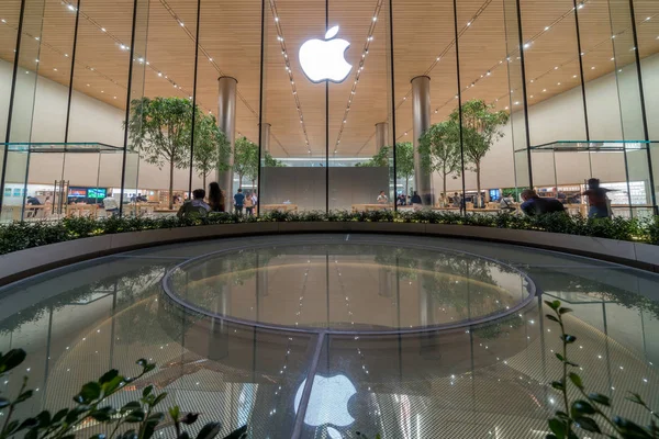 Bangkok Thailand November 2018 Apple Store New Opening Shop Night — Stock Photo, Image