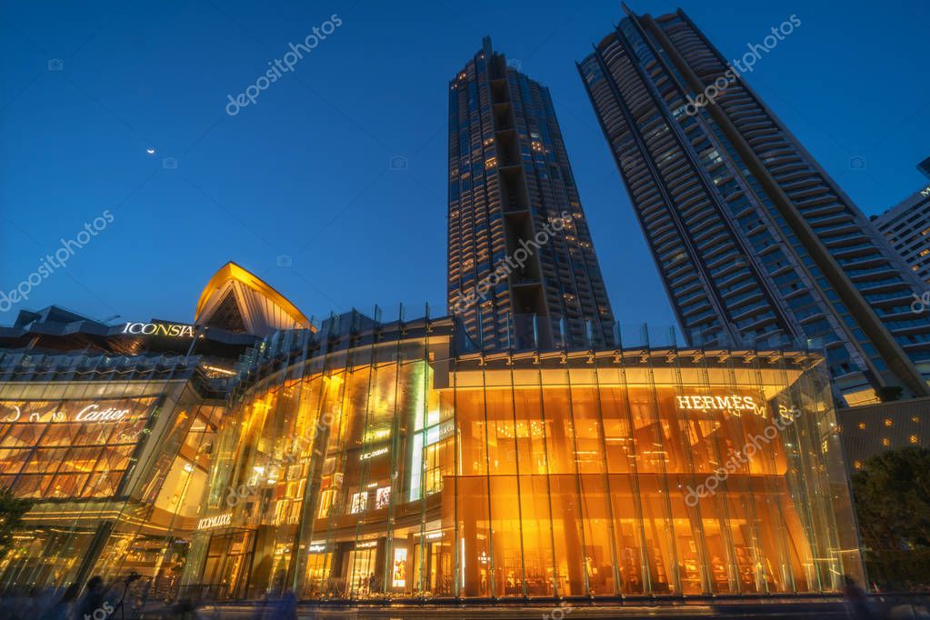 BANGKOK, THAILAND - NOVEMBER 2018 : IconSiam department store and Magnolias Waterfront Residences at the twilight time on November 12, 2018 at bangkok, Thailand. Iconsiam already open November 9, 2018