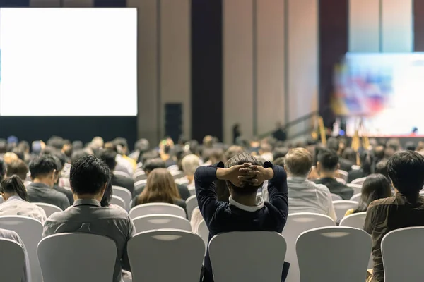 Rear View Audience Listening Speakers Stage Conference Hall Seminar Meeting — Stock Photo, Image