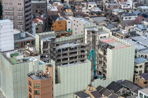 文京シビック Tover 新宿のビル街から東京の街並の中で Detroyed — ストック写真