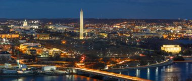 Amerika Birleşik Devletleri Capitol, Washington Anıtı, Lincoln Memorial ve Thomas Jefferson Memorial, tarih ve kültür seyahat konsepti görebilirsiniz şehir aşağı Washington DC Panorama top View sahne