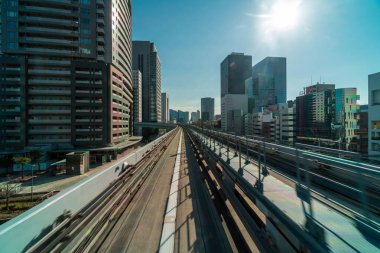 Yurikamome Monorail Sahnesi'nden Odaiba bölgesine Tokyo mimari binası, Tokyo şehir manzarası, Japonya
