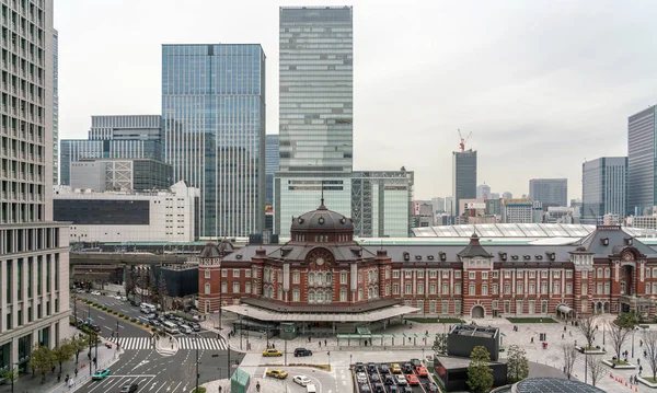 午後の時間 アーキテクチャ ランドマーク 交通機関の概念でテラスから東京駅のシーン — ストック写真