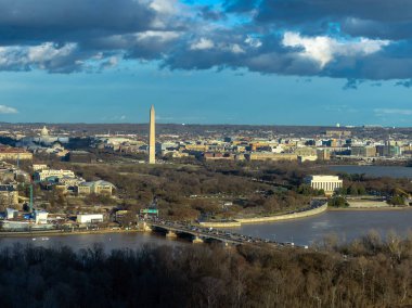 Amerika Birleşik Devletleri Capitol, Washington Anıtı, Lincoln Anıtı ve Thomas Jefferson Anıtı, tarih ve seyahat konsepti için kültür görebilirsiniz aşağı şehir Washington Dc'nin en iyi manzara