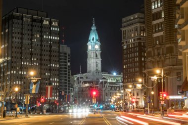Gece saatlerinde Philadelphia cityscape nehir tarafında Sahne, Abd şehir silueti, Mimari ve turistik kavramı ile bina