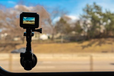 Boston, Abd - Mart 2019 : Gopro hero 7 siyah Aksiyon kamerası mart 25, 2019 tarihinde philadelphai boston, Amerika Birleşik Devletleri, seyahat ve adventrure kavramı seyahat trenle seyahat arasında yan yan doğa ve ağaç dışarı alarak