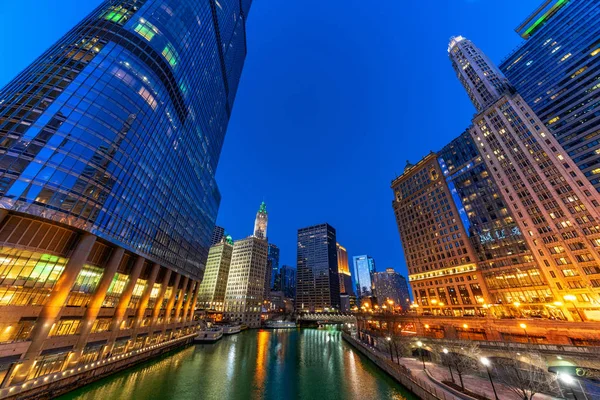 Chicaga Dostanete Břehu Řeky Panoráma Usa Centru Města Architektura Budova — Stock fotografie