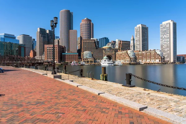 Scene Boston Skyline Fan Pier Afternoon Smooth Water River Massachusetts — Stock Photo, Image