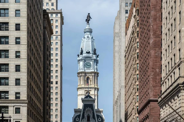 Närbild Klocktornet Philadelphia Stadshus Eftermiddagen Arkitektur Och Byggnad Med Turist — Stockfoto