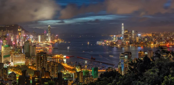 Panoráma Hong Kong Városkép Felhőkarcoló Alkonyatkor Hong Kong Központi Kowloon — Stock Fotó