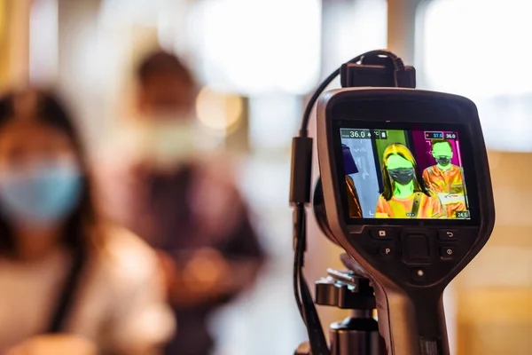 Closeup Thermal Scan Machine Checking Scanning Temperature Asian Traveler People — Stock Photo, Image