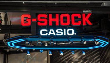 BANGKOK, THAILAND - Haziran 2020: G-Shock Casio simgesi ve marka mağazası 14 Haziran 2020 'de Bangkok, Tayland' da. Ben zaten 9 Kasım 2018 'de açığım..