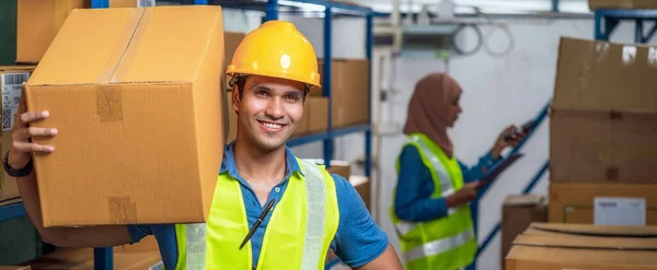 Banner Idian Worker Man Holding Cardboard Box Walking Muslim Worker — Fotografia de Stock