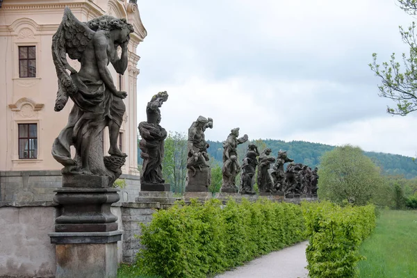 Kuks República Checa Mayo 2019 Una Serie Estatuas Del Destacado —  Fotos de Stock