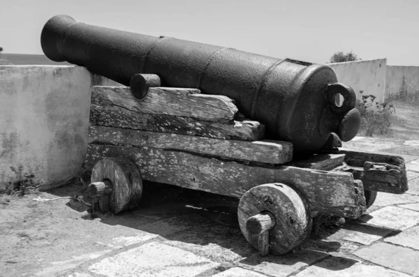 Zwaar Kanon Een Muur Sagres Portugal Zwart Wit — Stockfoto