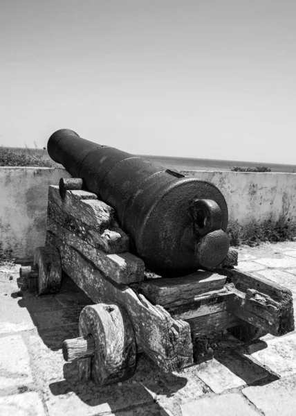 Тяжелые Пушки Стене Португальском Городе Сагреш — стоковое фото
