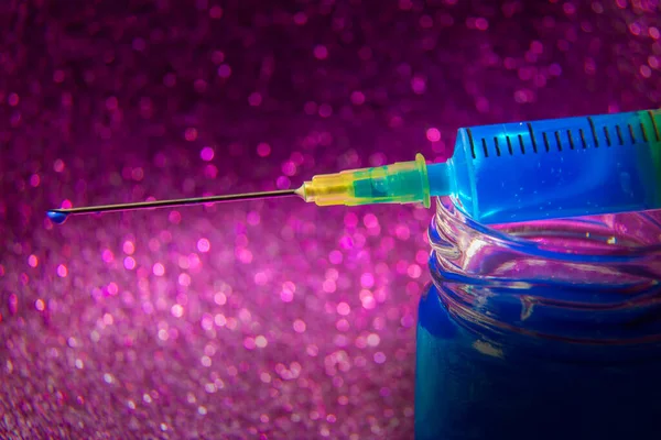 Closeup Photo Syringe Bottle Neck Blue Liquid Needle Blue Drop — 스톡 사진
