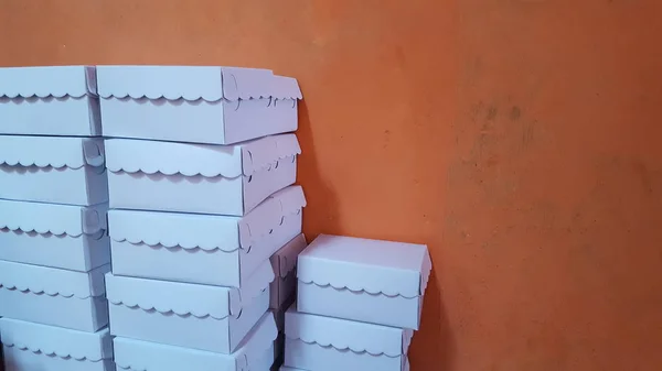 Cajas de arroz de papel, métodos modernos de envasado de arroz —  Fotos de Stock