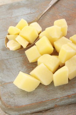 küp ve doğranmış patates