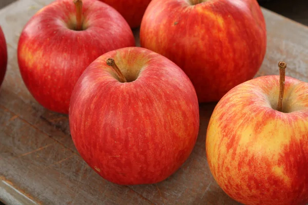 Fresh Ripe Apples Table — Stock Photo, Image