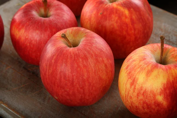 Fresh Ripe Apples Table — Stock Photo, Image