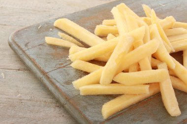 pişmemiş yontma patates hazırlama