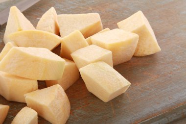 kesme İsveçli masada sert