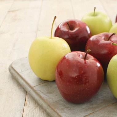 taze sağlıklı olgun elma