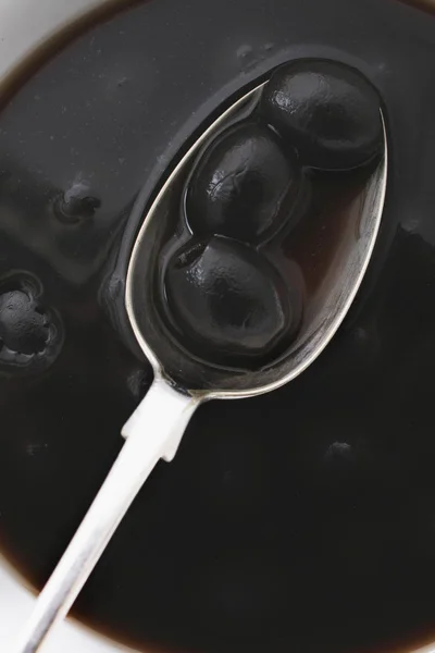 Свіжі Стиглі Чорні Оливки — стокове фото