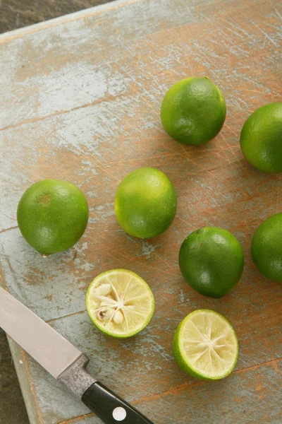 Fruta Híbrida Limequat Sobre Mesa —  Fotos de Stock