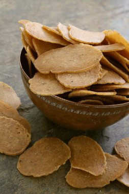 pişmemiş lezzetli karides kraker