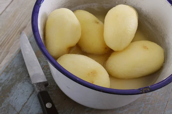 Kartoffeln Gewaschen Und Geschält — Stockfoto